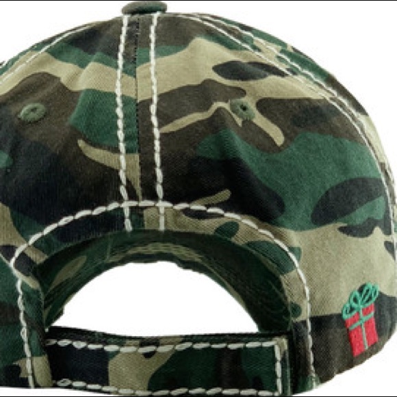 MERRY CHRISTMAS Y'ALL WASHED VINTAGE BALLCAP - Picture 5 of 12